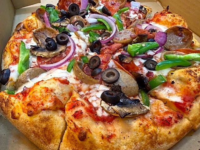 Sonny’s Pizza and Wings makes a strong first impression | Grub Scout
