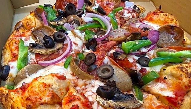 Sonny’s Pizza and Wings makes a strong first impression | Grub Scout