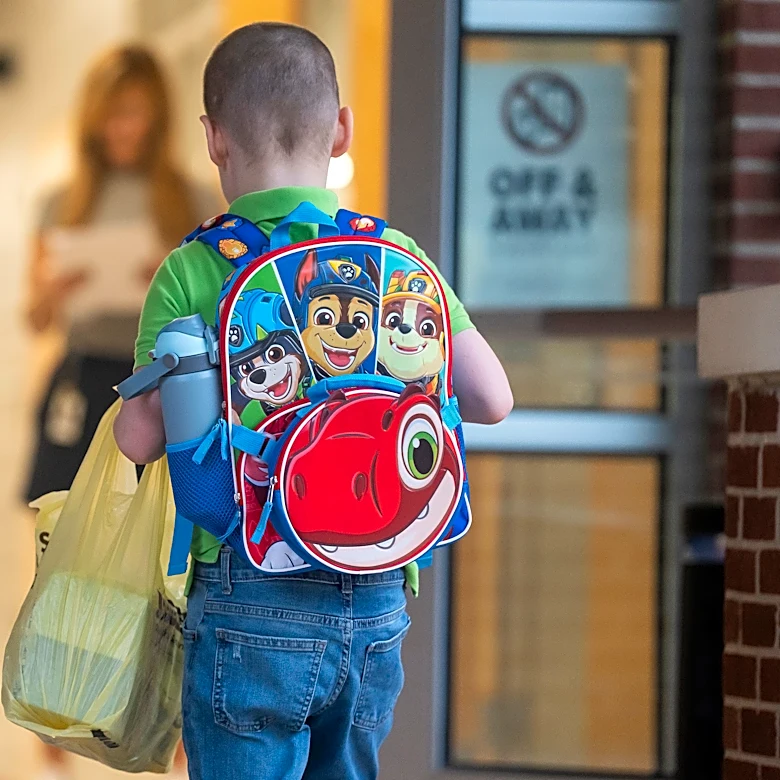 Is it legal to let your child walk home alone? What parents should know