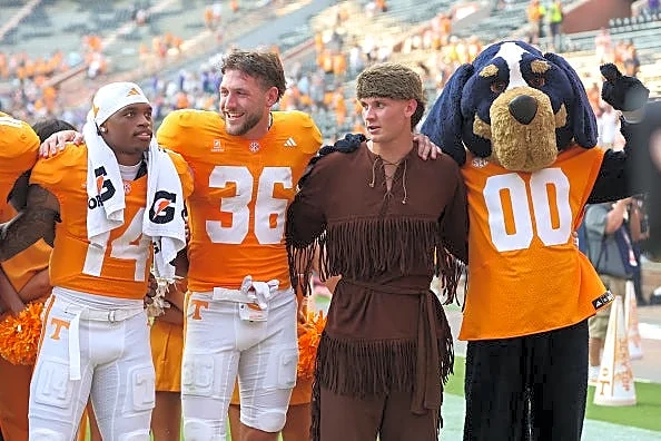100 Tennessee football simulations predict clipped wings for Kennesaw State