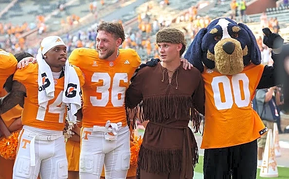 100 Tennessee football simulations predict clipped wings for Kennesaw State