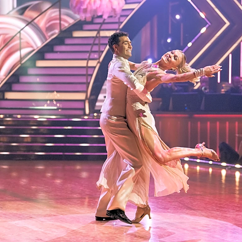 Dolly Parton OK'd '9 to 5' for 'Dancing with the Stars' before her death
