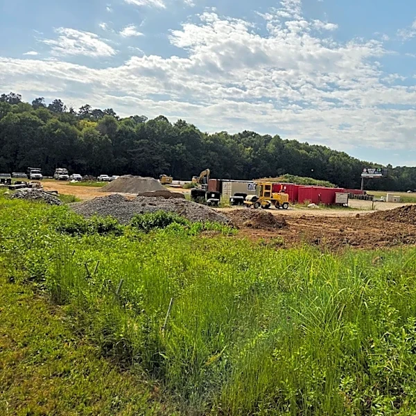 What’s that being built near the Powell Texas Roadhouse on Conner Road?