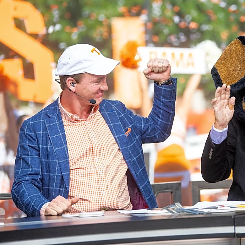 'College GameDay' sign rules: What's not allowed at Tennessee football vs Texas?