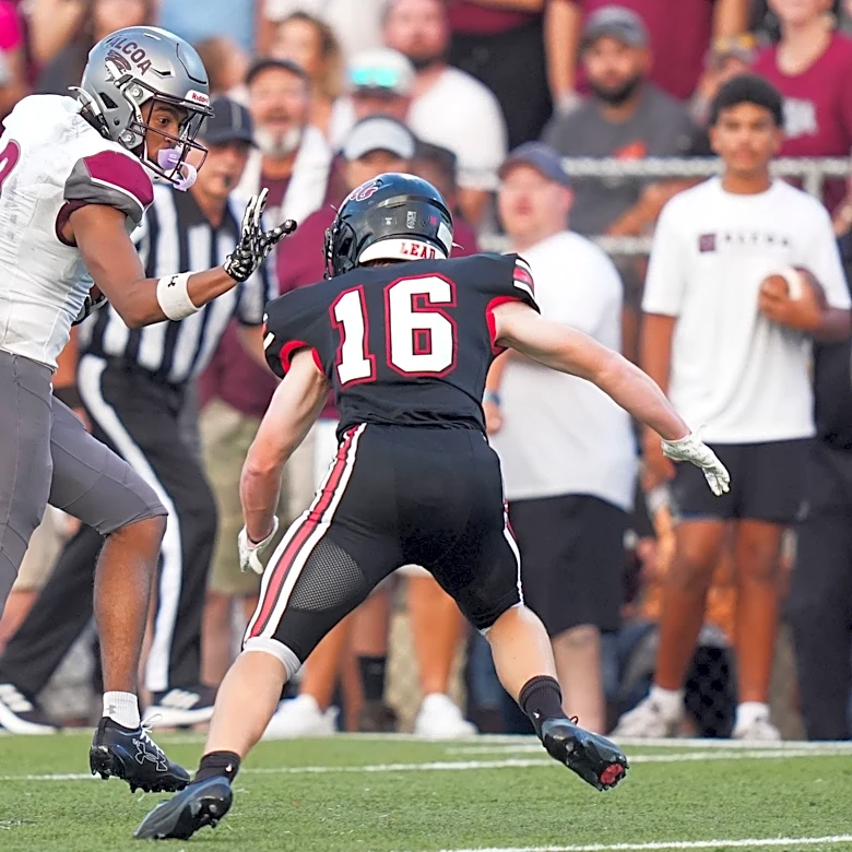 Who are Knoxville area's top TSSAA football players on offense at midseason?