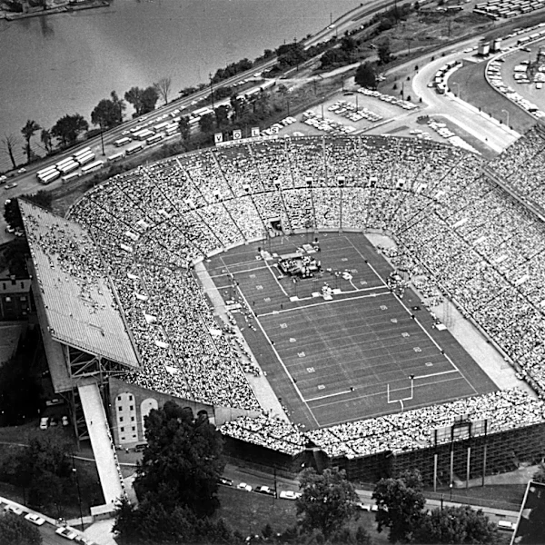 Richard Nixon, Ronald Reagan, Gerald Ford have been to University of Tennessee