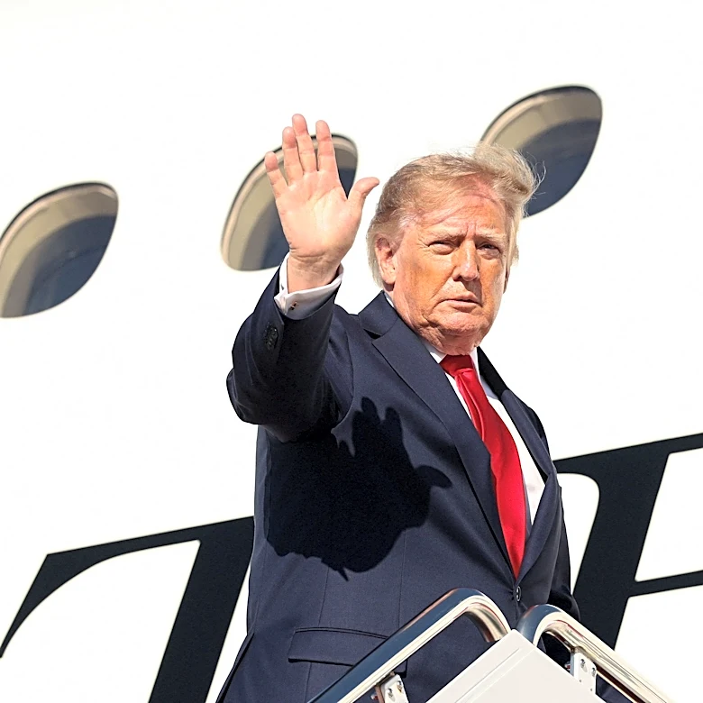 Trump headed to Knoxville for Tennessee-Texas. What are his latest approval ratings?