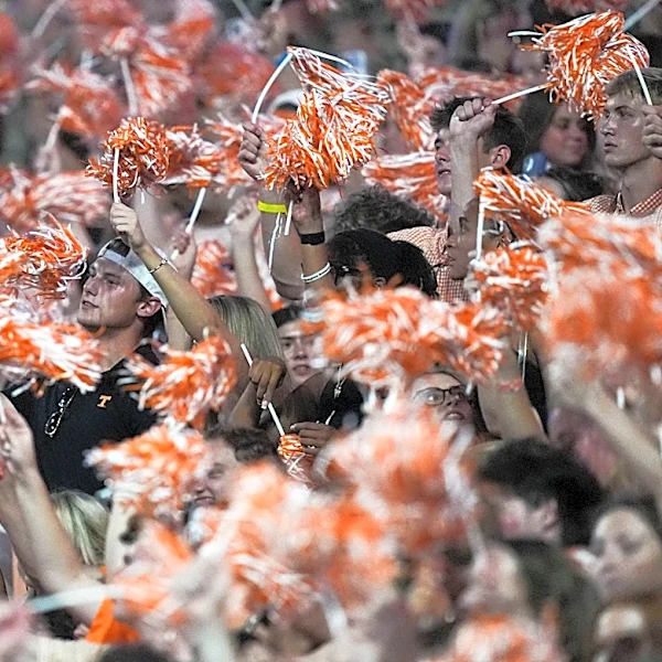 Ticket prices for Tennessee football vs Texas drop as Trump plans to attend