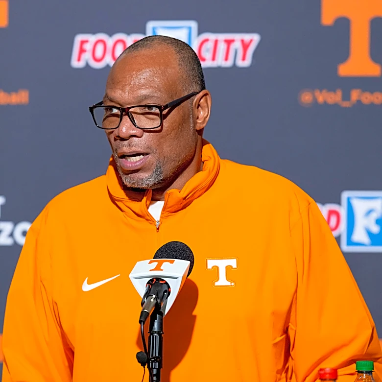 Tennessee football linebackers coach William Inge out vs Texas game for medical reasons
