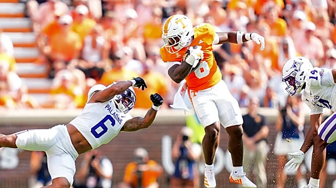 Nathan Robinson, Javin Gordon remain questionable on Tennessee injury report vs Texas