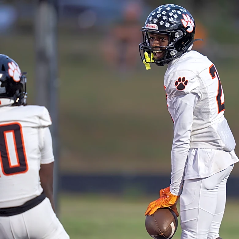 How Tashawn Thomas benefitted from 'best decoy in Knoxville' in Powell OT win