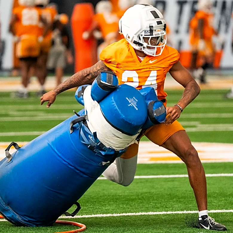 Dylan Lewis injury update for Tennessee football, out for season