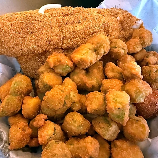 Jackson Brown Chicken & Fish delivers big flavor for headliner items | Grub Scout