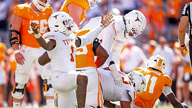 Colin Simmons now has Texas record after 5.5 sacks in game vs Tennessee football