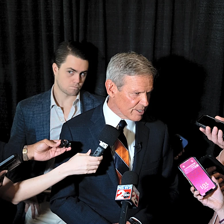 Gov. Bill Lee pauses Gary Sutton execution after Christa Pike fails to die