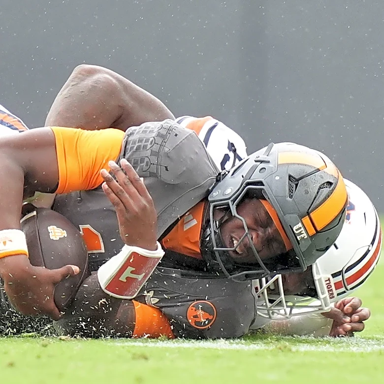 Faizon Brandon remains questionable for Tennessee football vs Arkansas, injury update