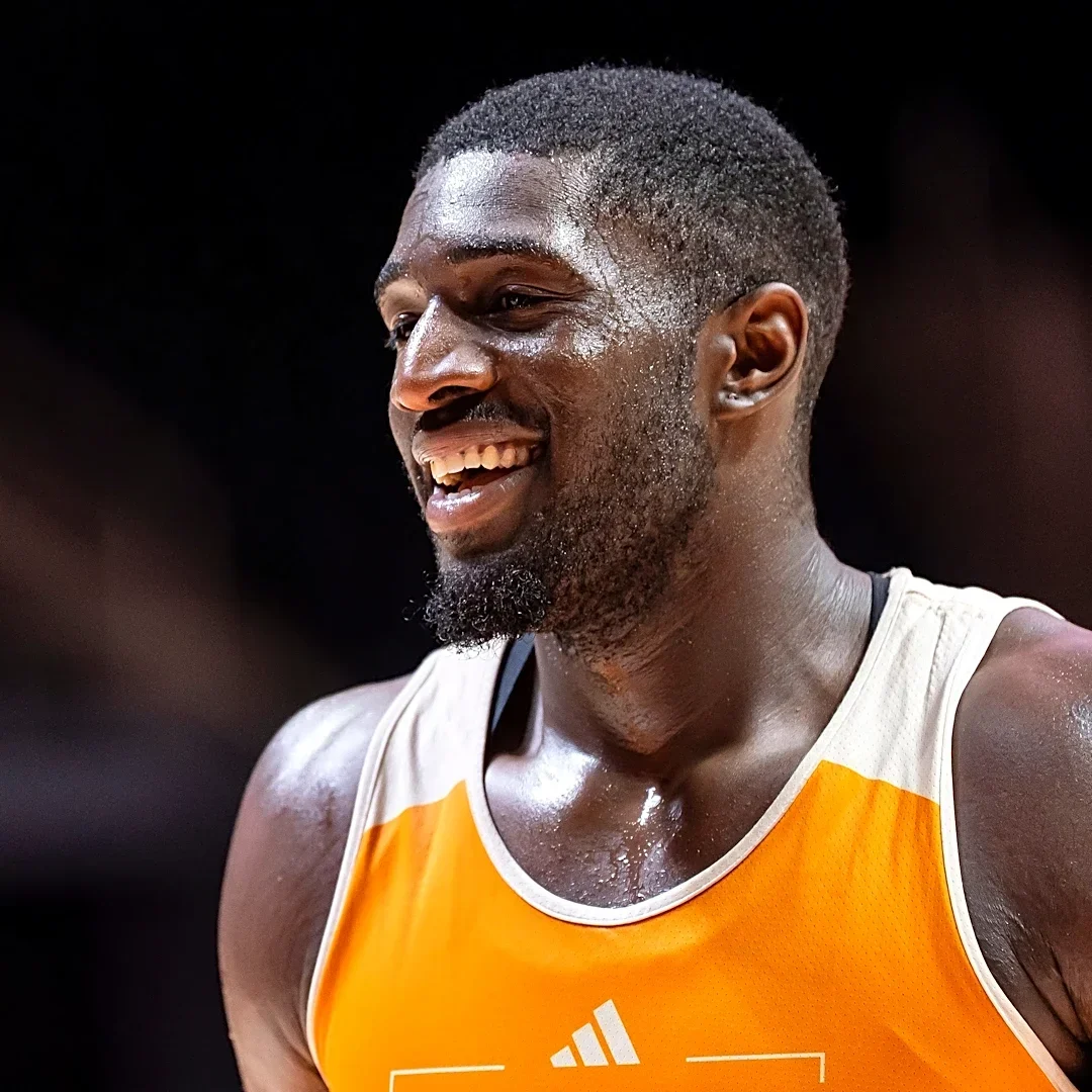 Why DeWayne Brown is key to complicated frontcourt for Tennessee basketball, Rick Barnes