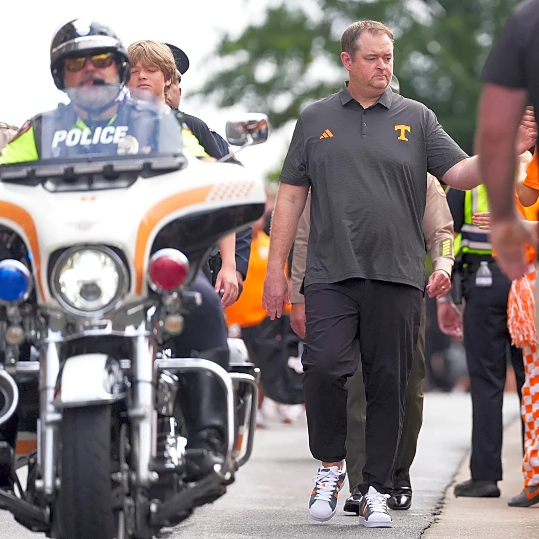 Reader wonders if QB play will make David Gabriel Georges reconsider Tennessee | Adams