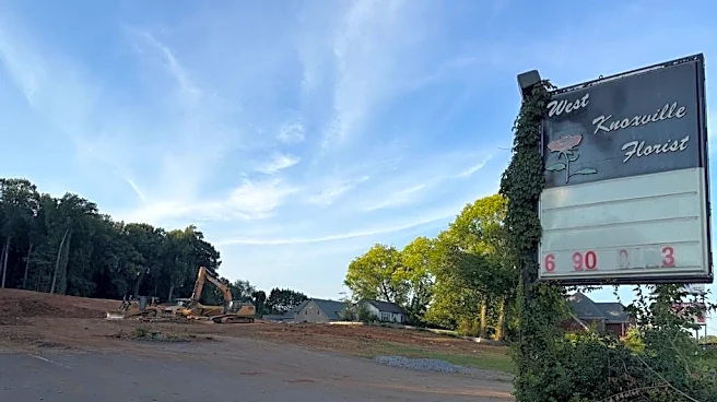 What's that being built at West Knoxville Florist site on Kingston Pike?