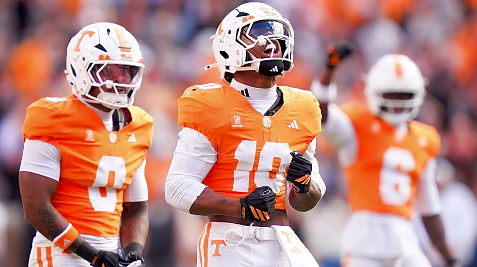 6 Tennessee football takeaways from win over Alabama with dominant defense