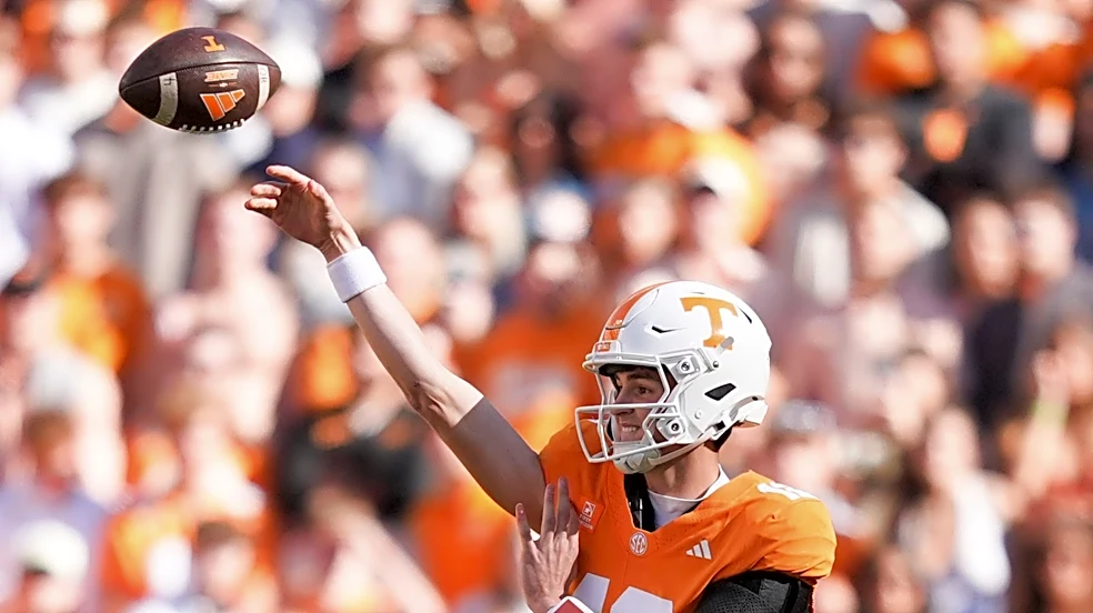 Grading QB George MacIntyre in memorable Tennessee football win over Alabama