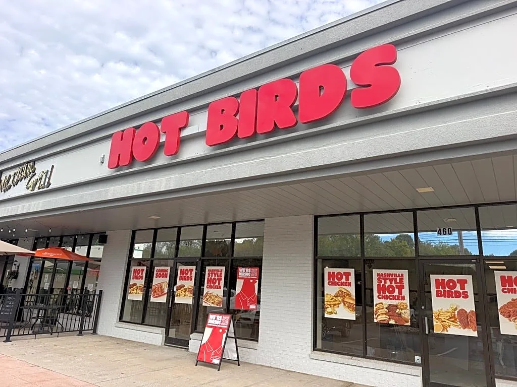 Downtown Knoxville chicken spot bringing Nashville heat to Cedar Bluff