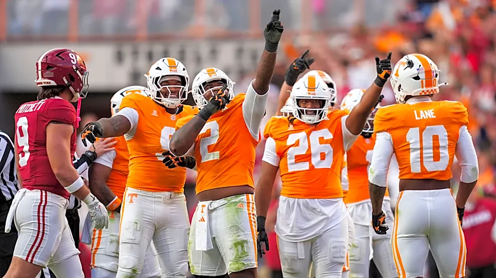 We simulated Tennessee-South Carolina 100 times. It couldn't be any closer