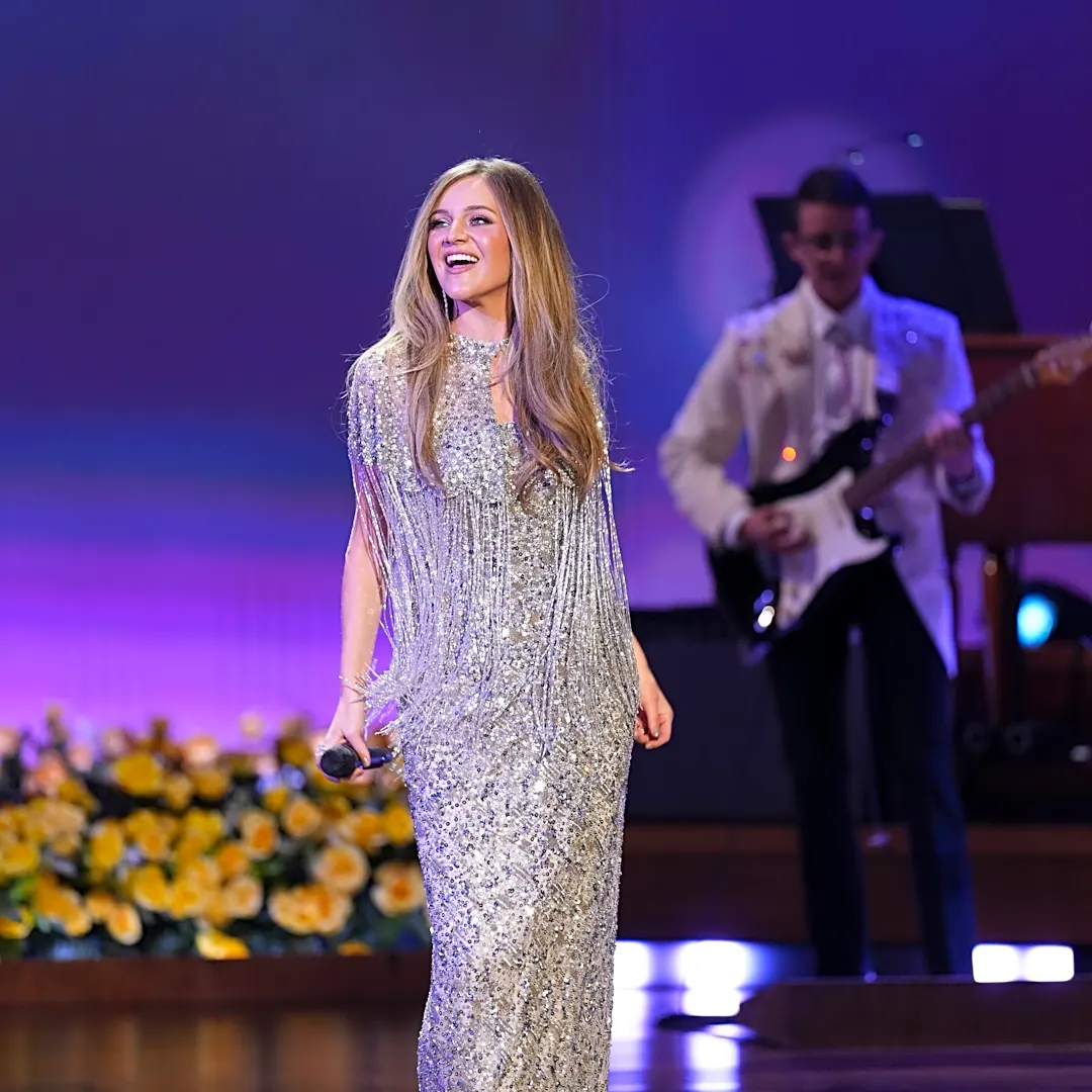 Kelsea Ballerini honors 'Tennessee queen' Dolly Parton with joyful cover at CMA tribute. Watch