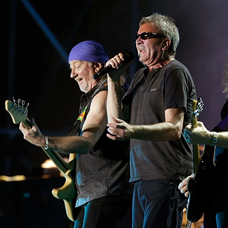 Watch: Ritchie Blackmore plays with Deep Purple for first time in 33 years