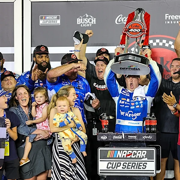 16 NASCAR drivers that will compete in Chase for championship