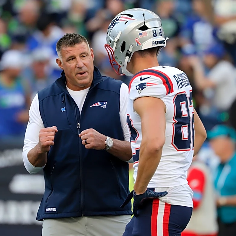 Patriots rookie tight end Eli Raridon scores first TD of NFL season
