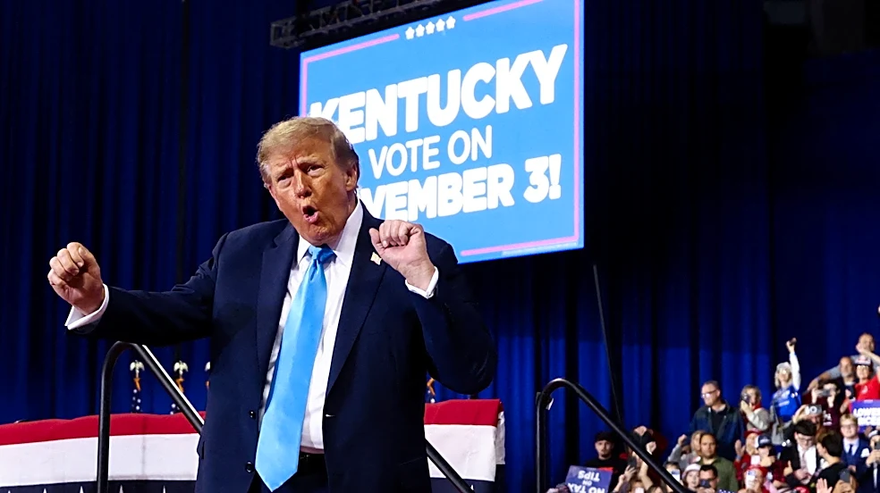 President Trump's approval ratings with midterm elections 2 weeks away