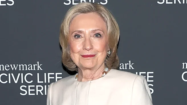 Signs Hillary Clinton Doesn't Hate Trump As Much As Everyone Thought
