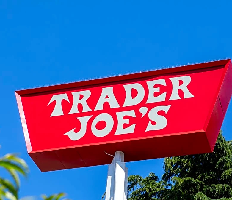 Trader Joe's Memorial Day hours