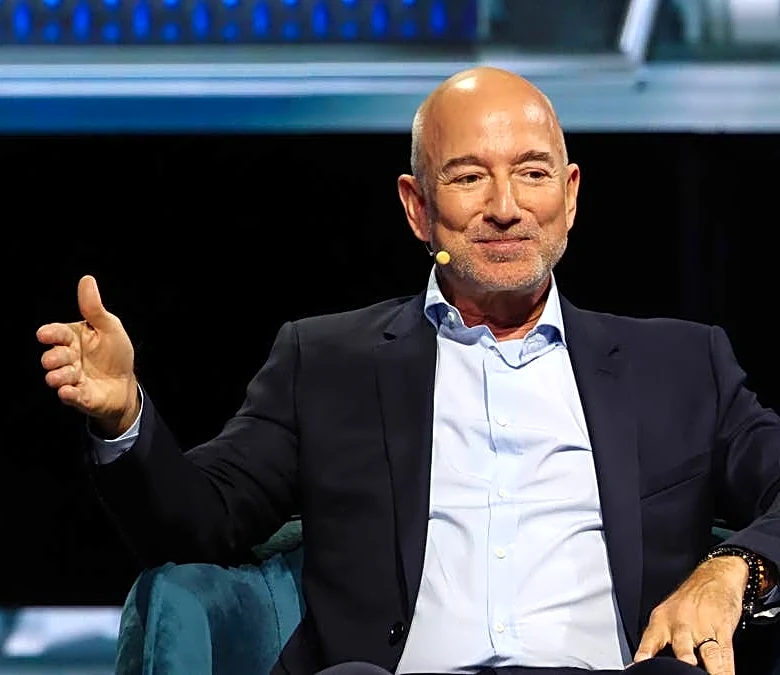 Who owns Amazon? Top executives and institutional investors