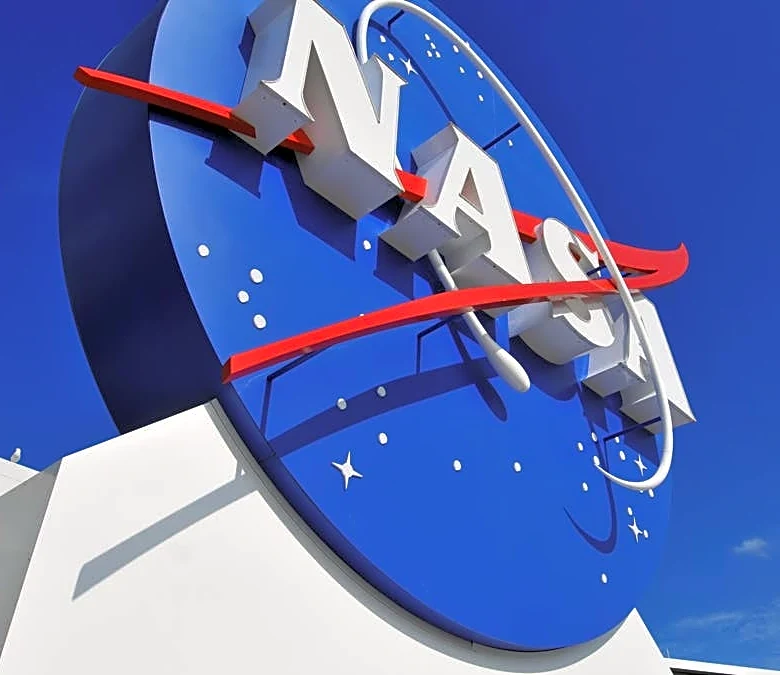 Jeff Bezos lands bold new NASA moon win over Elon Musk