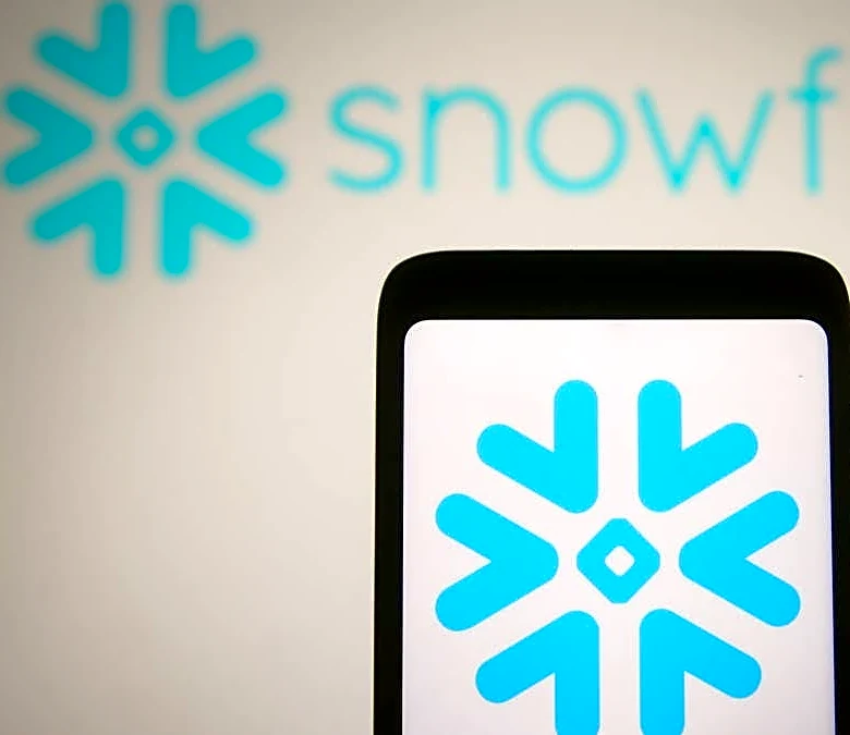 Snowflake stock analyst reveals surprising stock forecast