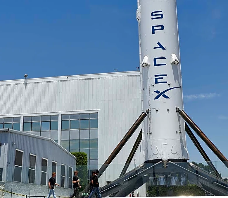 Regular investors just got a real shot at the SpaceX IPO