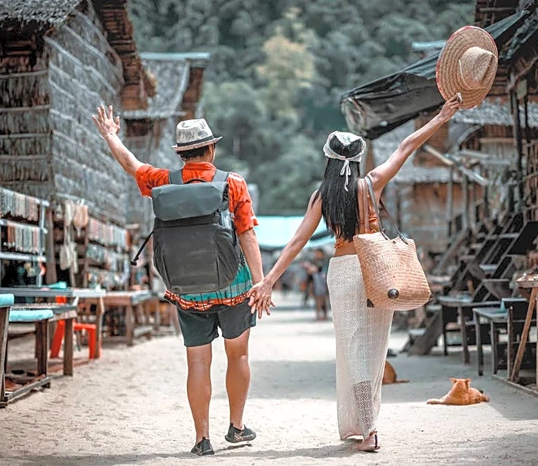 Charles Schwab warns of honeymoon spending trap