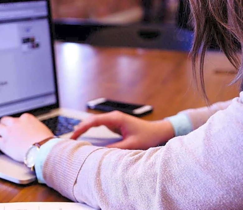 Internet provider files Chapter 7 bankruptcy, cuts off service