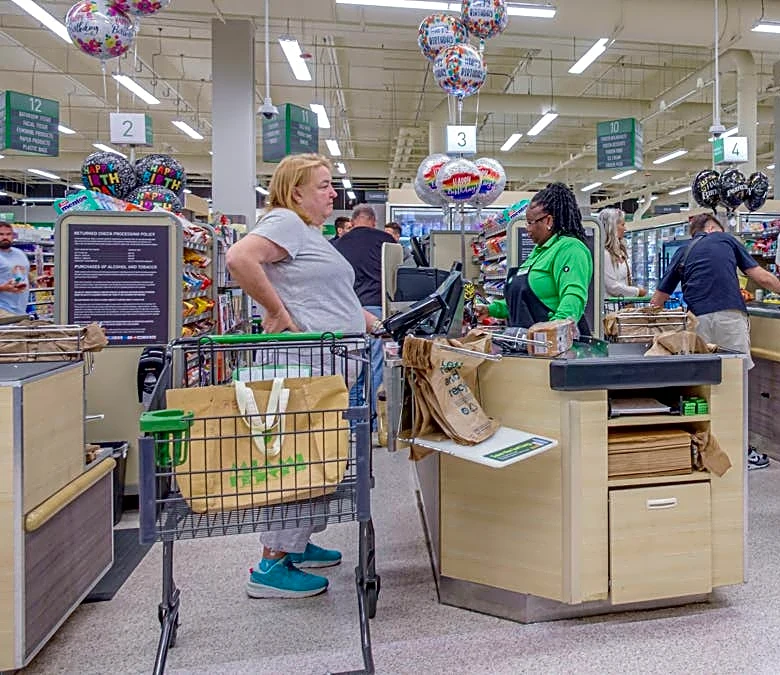 Publix adds viral dessert to bakery as customers pull back