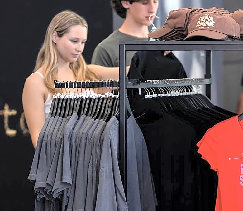 Luxury retail chain wins court approval, exits bankruptcy
