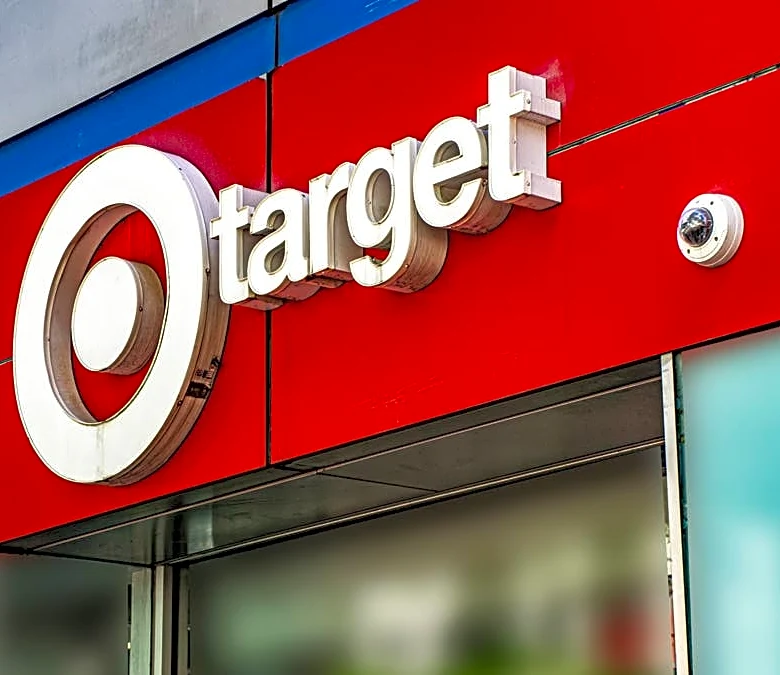 Target is selling a $90 5-piece comforter set for $32, and it comes in 6 colors