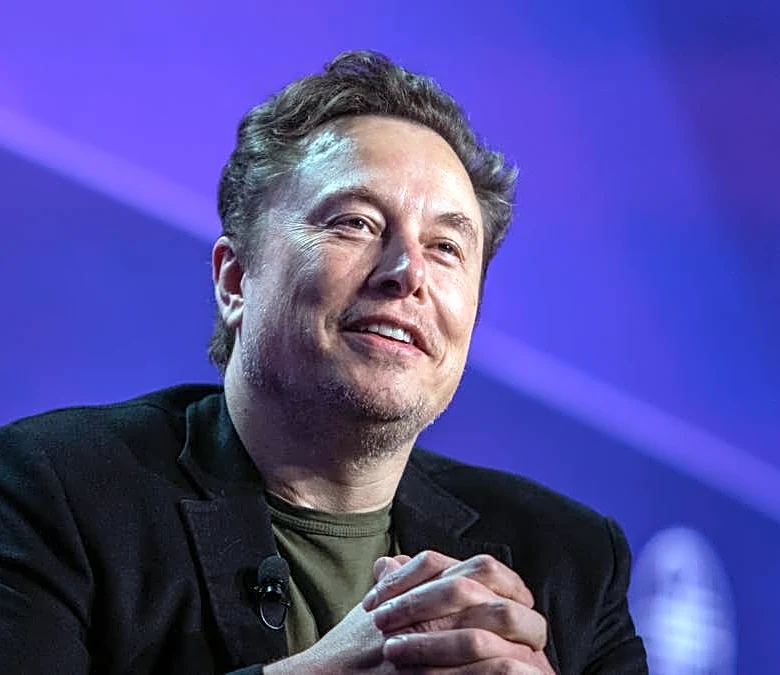 Elon Musk drops trillion-dollar message to SpaceX investors