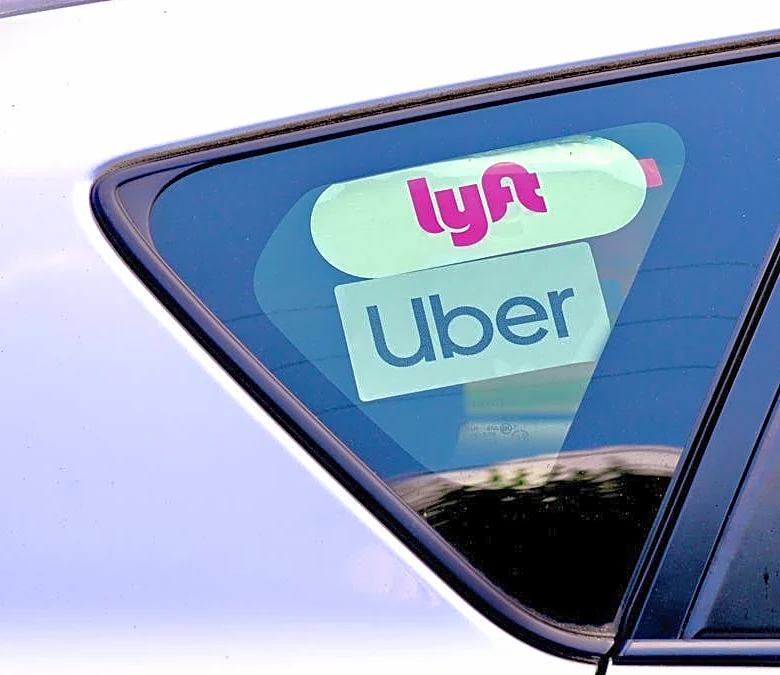 Uber, Lyft use AI to charge riders more, CR says