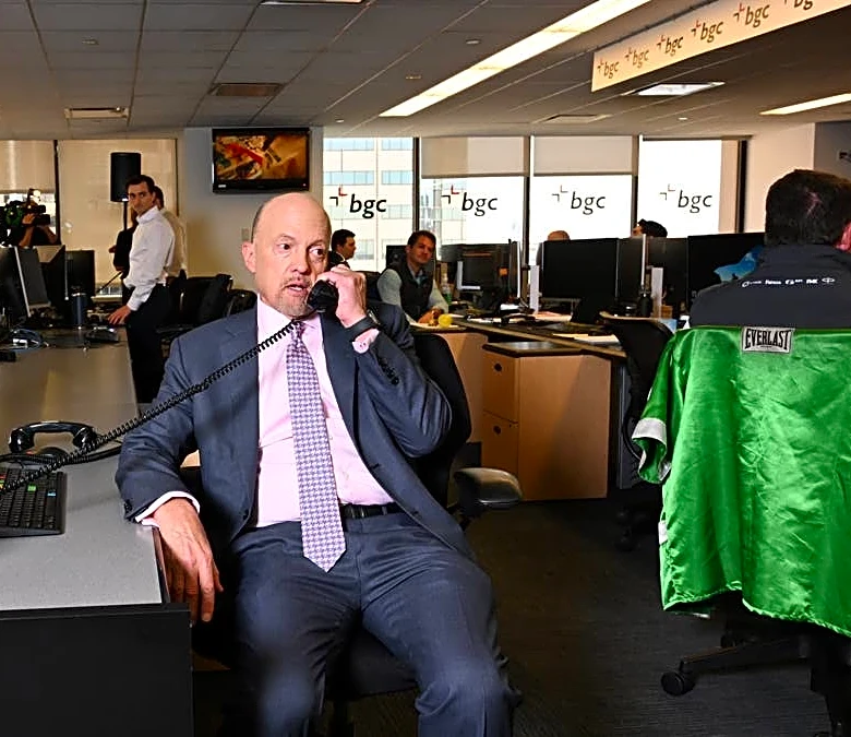Jim Cramer sends a stern message to SpaceX buyers