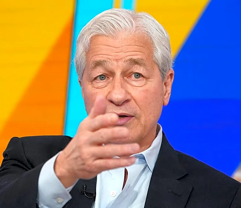 JPMorgan CEO warns young employees about in-office work