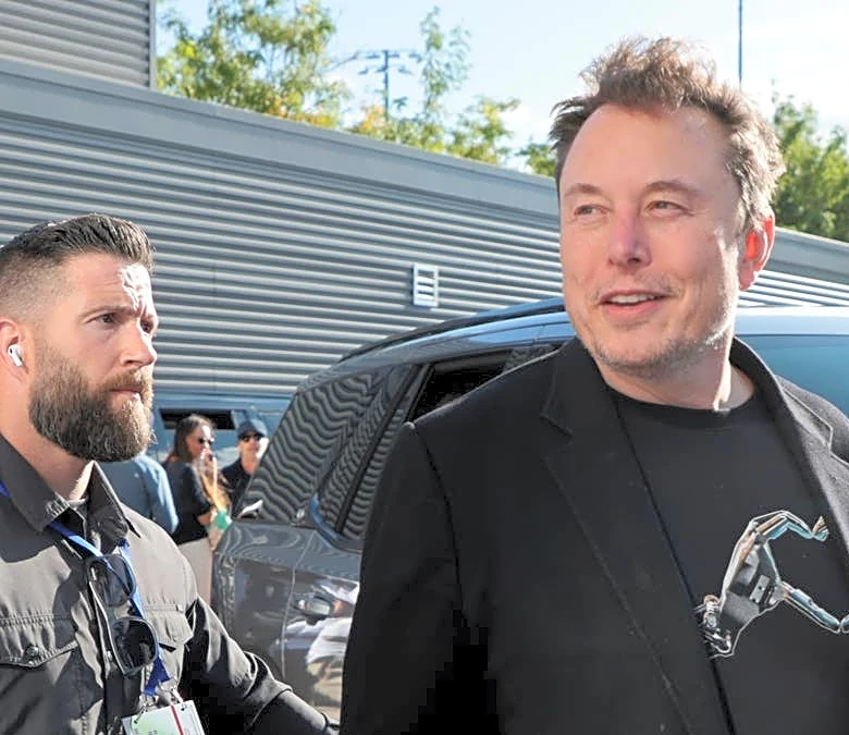 Tesla stock has a SpaceX problem, veteran analyst says