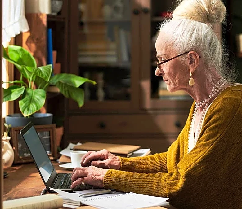 Social Security cuts raise new fears for women