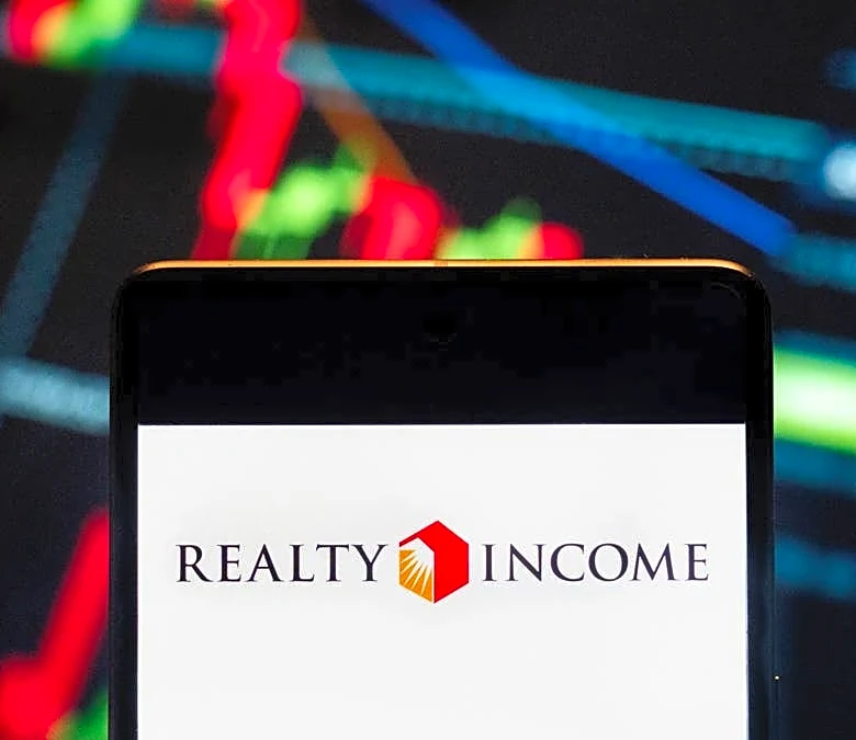 Realty Income's 5.3% yield dwarfs S&P 500 average